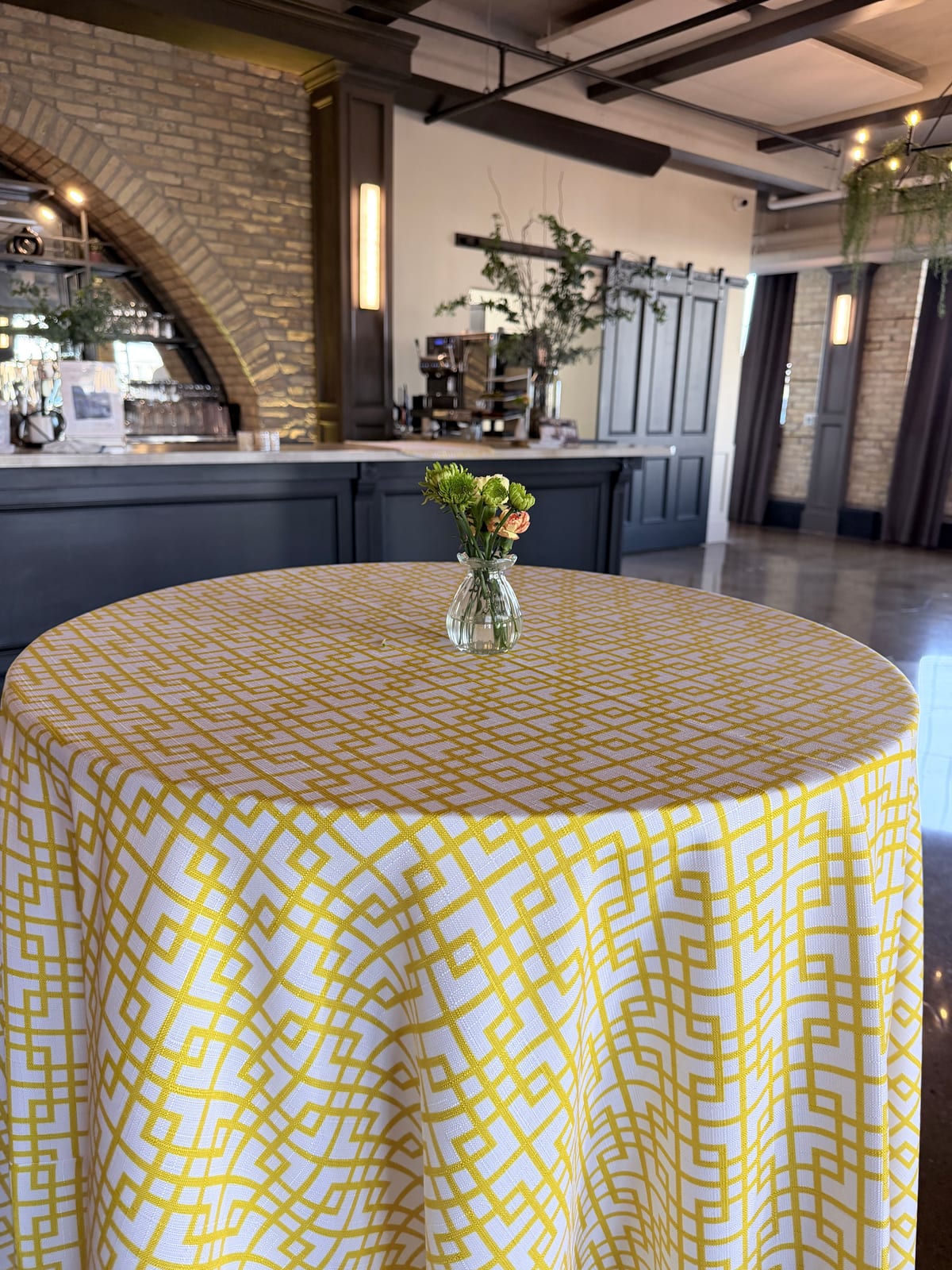 Amber Matrix at a Windy City Linen event