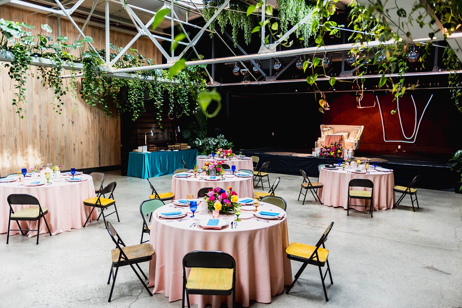 Jute Apricot at a Windy City Linen event