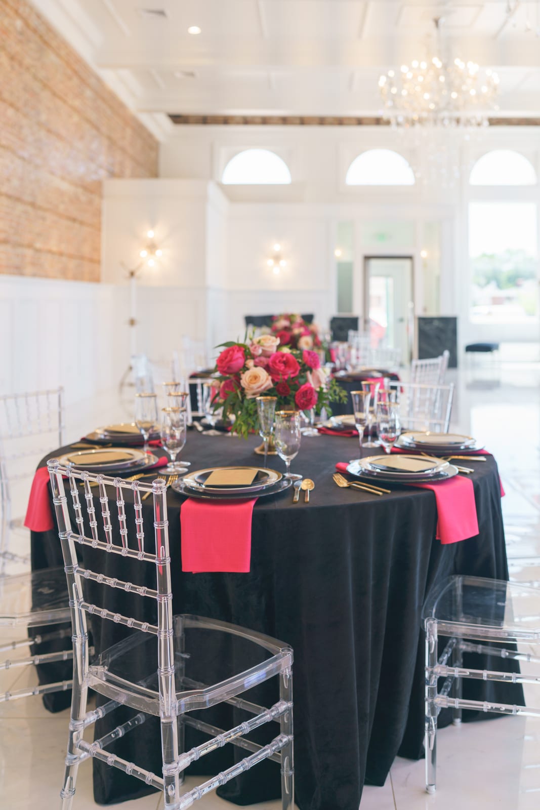 Velvet Black at a Windy City Linen event