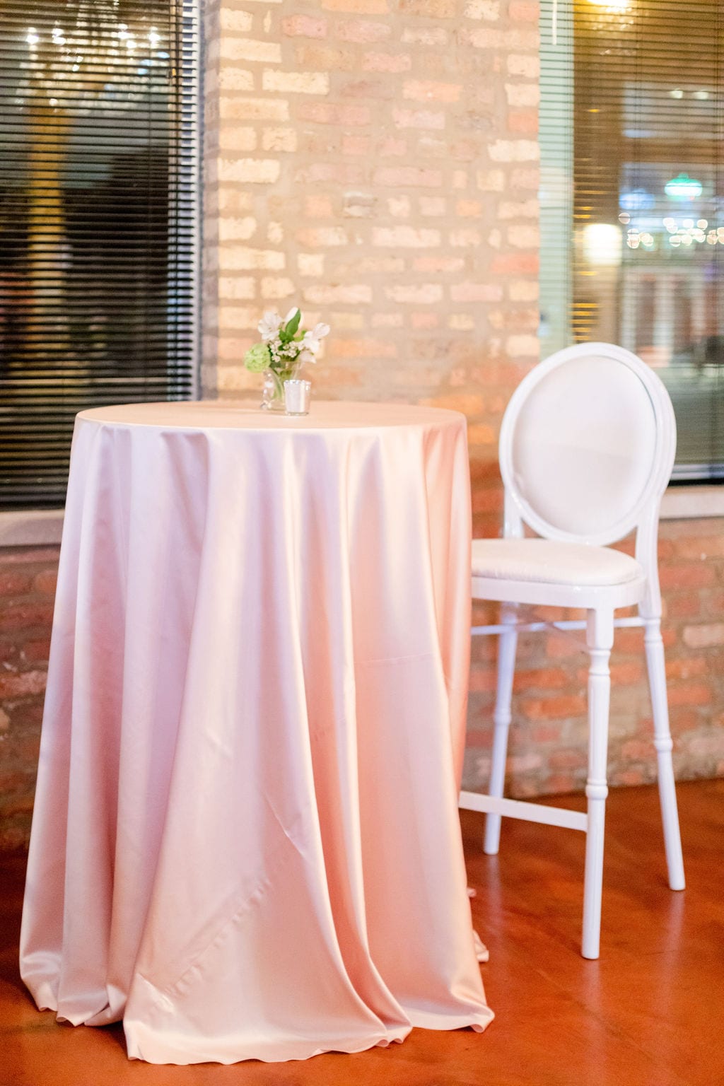 Matte Lamour Blossom Pink at a Windy City Linen event