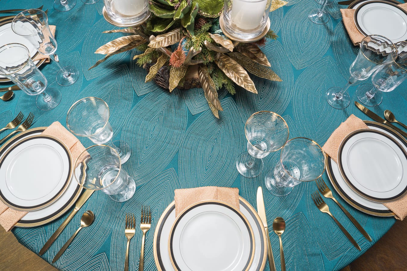 Echo Jade at a Windy City Linen event