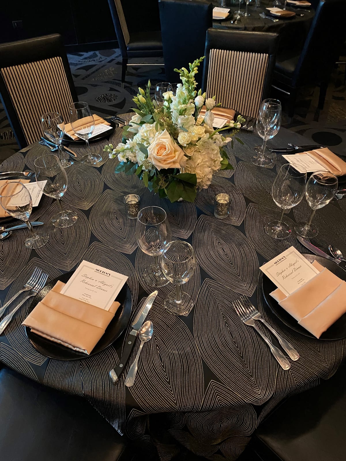 Echo Noir at a Windy City Linen event