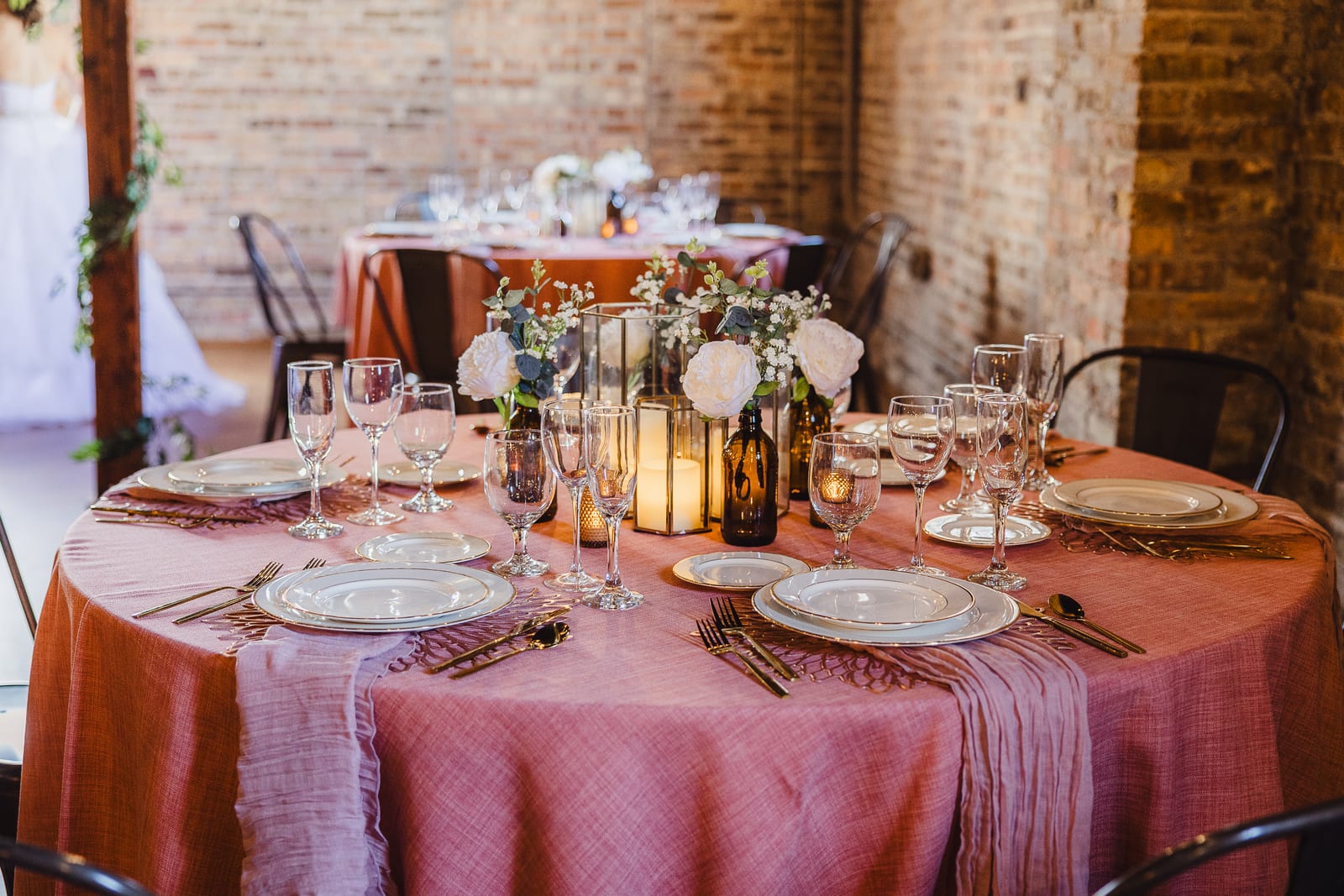 Jute English Rose at a Windy City Linen event