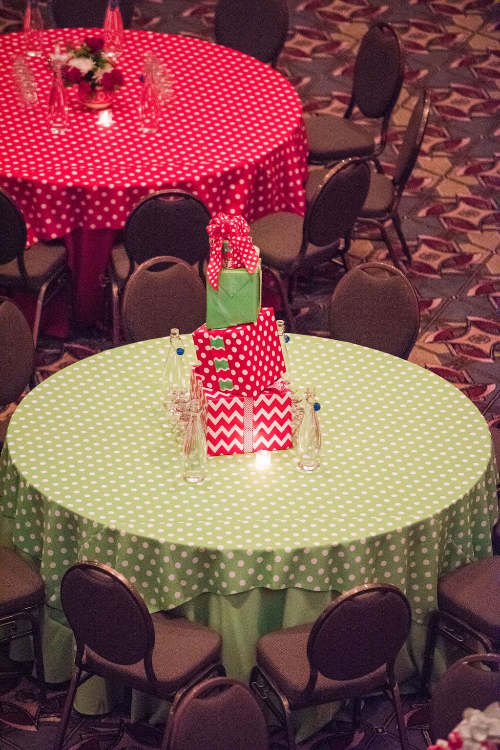 Classic Solid Forest Green at a Windy City Linen event