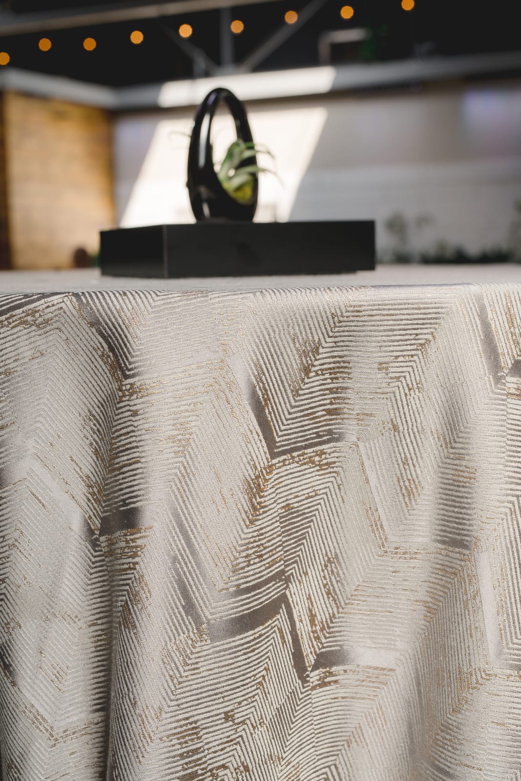 Classic Solid Gold at a Windy City Linen event
