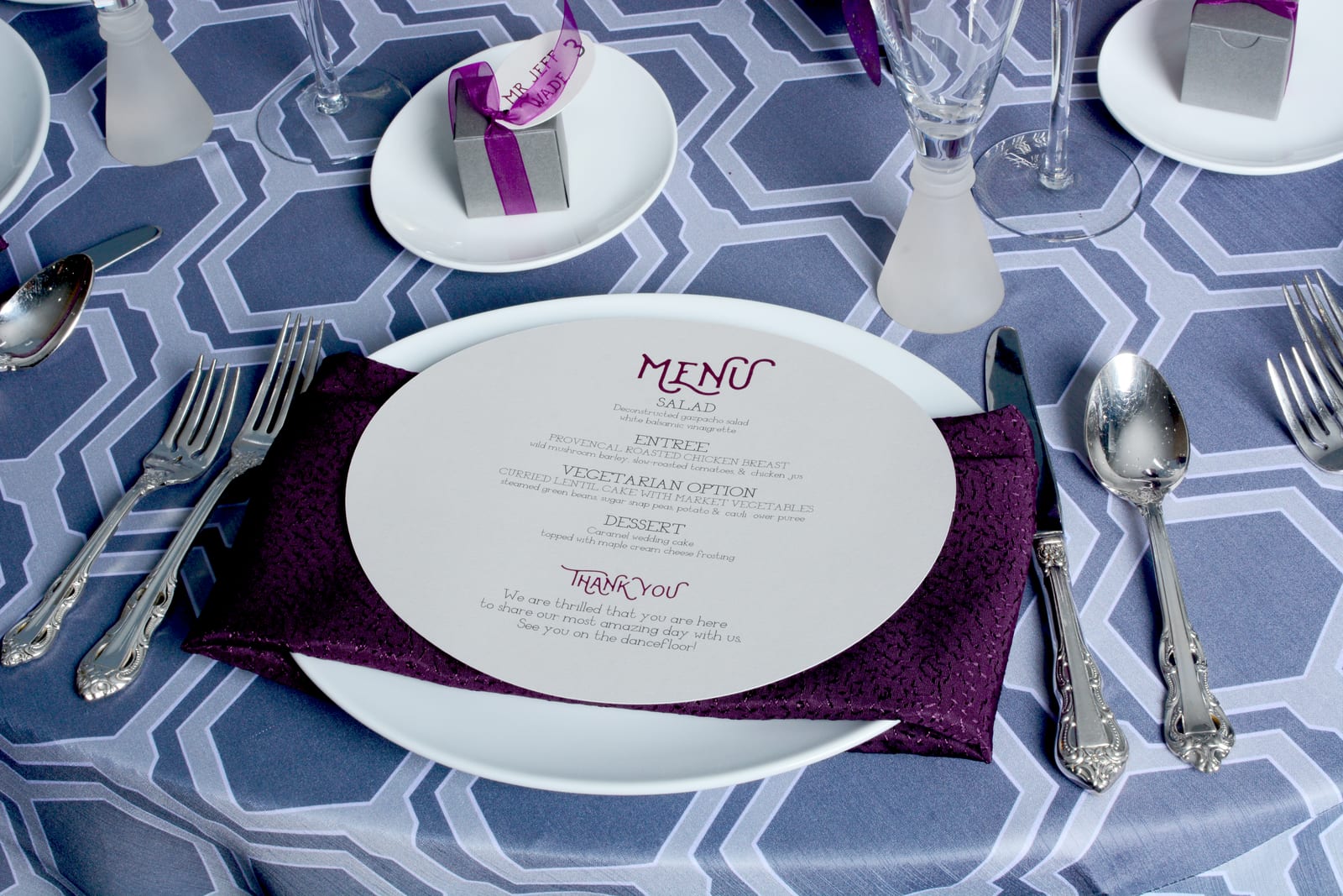Hex at a Windy City Linen event