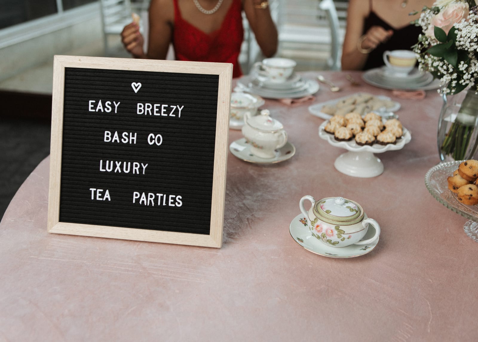 Velvet Ice Pink at a Windy City Linen event