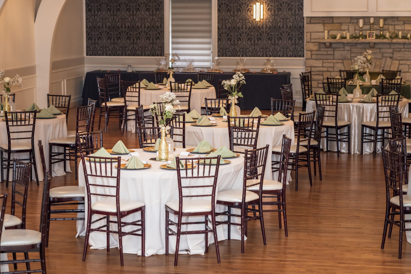 Helena Apple at a Windy City Linen event