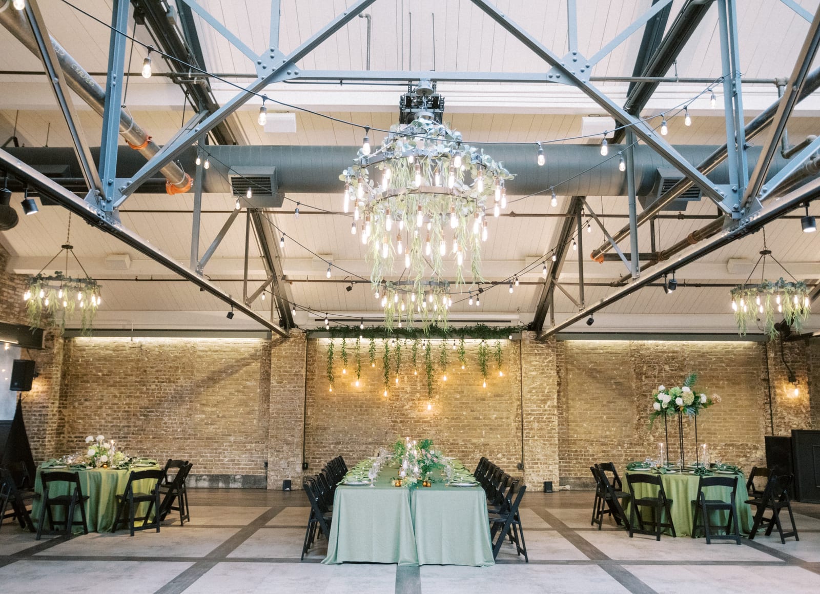 Velvet Loden at a Windy City Linen event