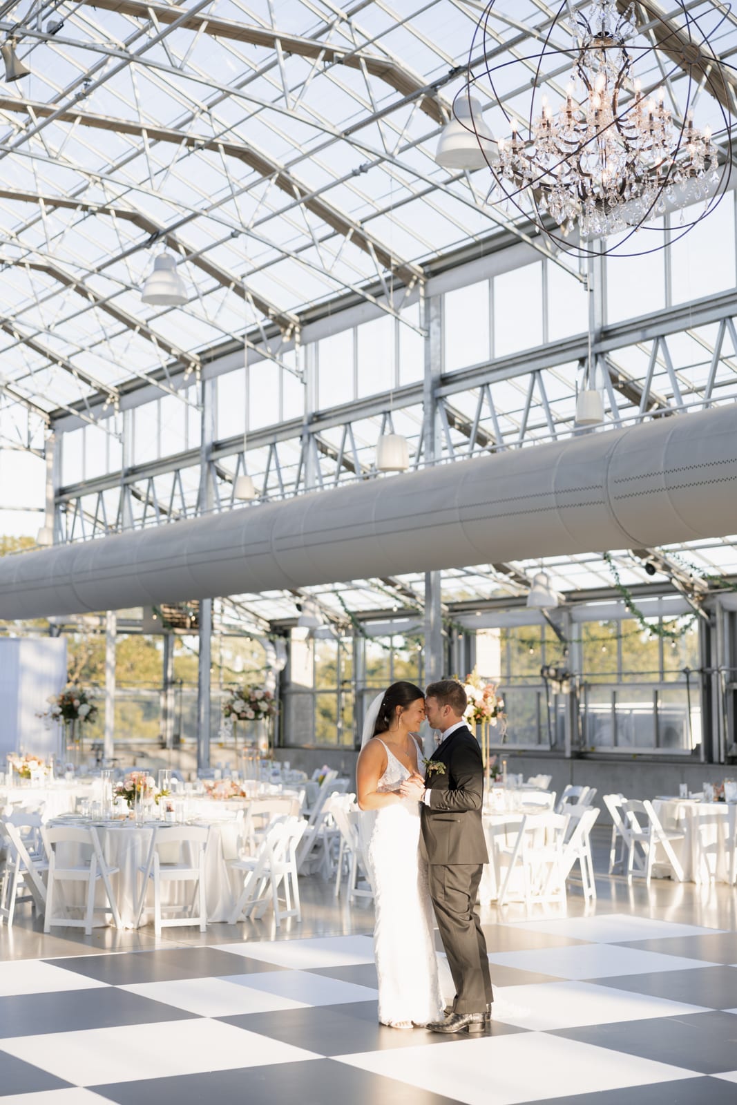 Echo Lumiere at a Windy City Linen event