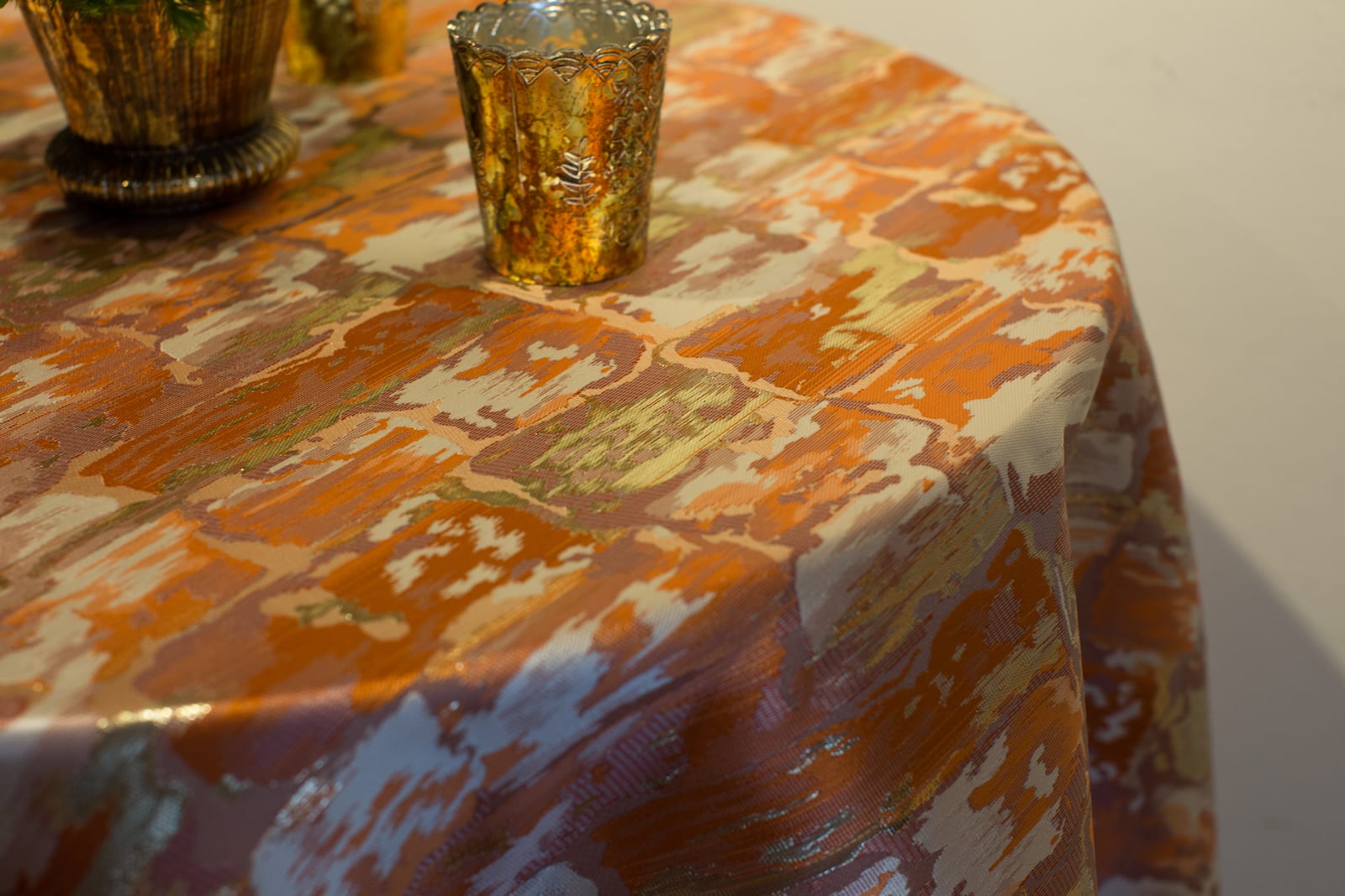 Classic Solid Burnt Orange at a Windy City Linen event