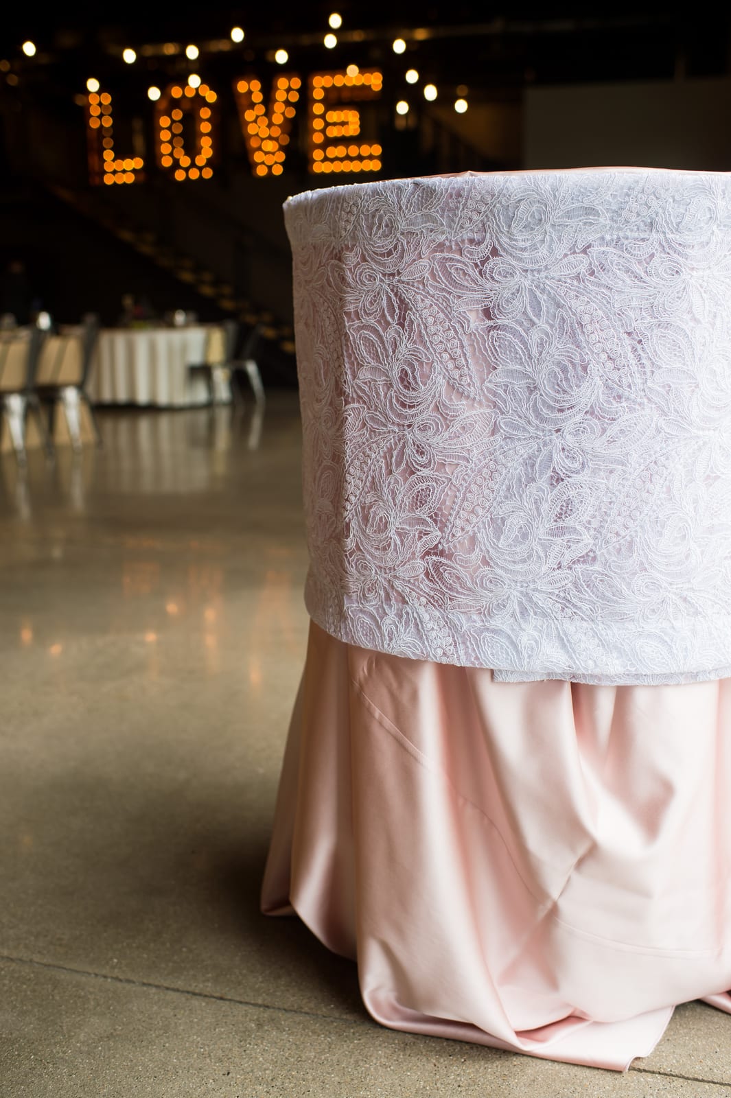 Ornamental Silver Lace at a Windy City Linen event