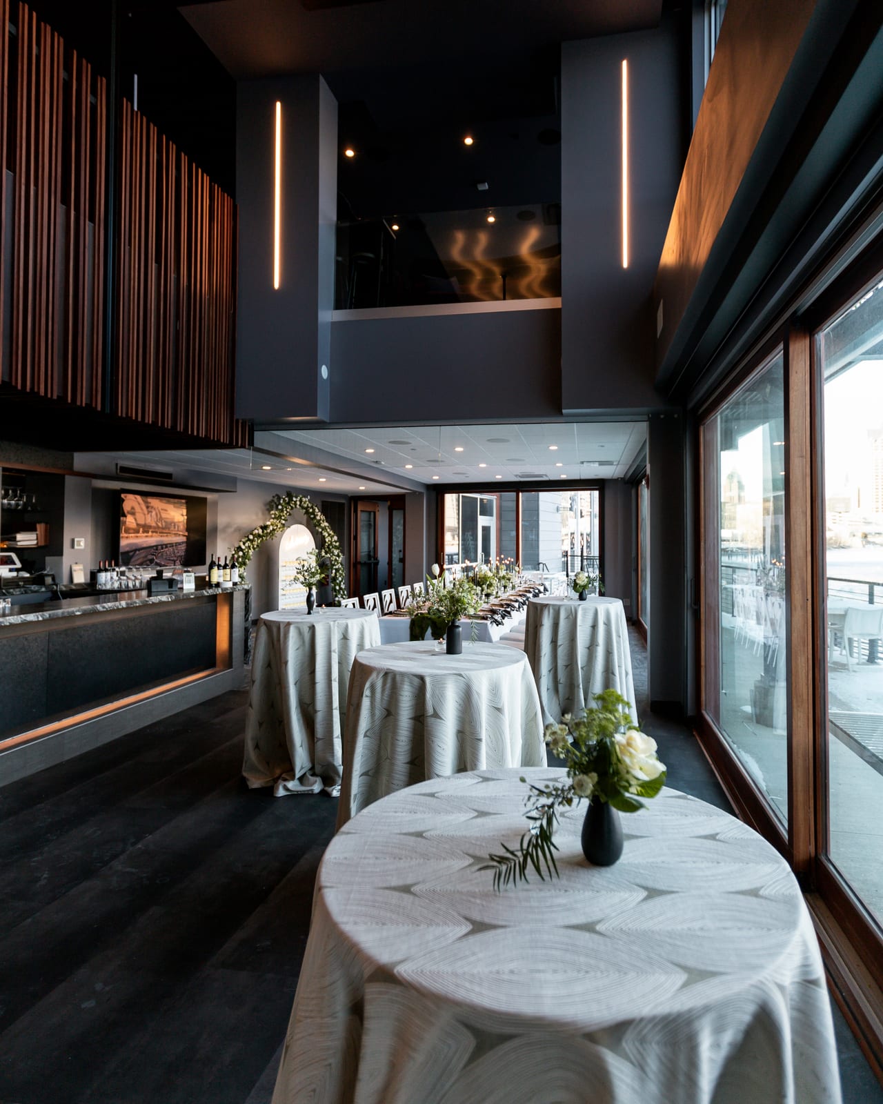 Verve Pearl at a Windy City Linen event