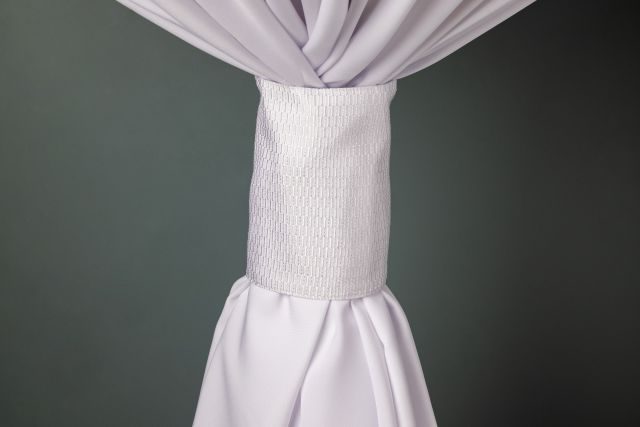 Specialty Aurora White linen cuff