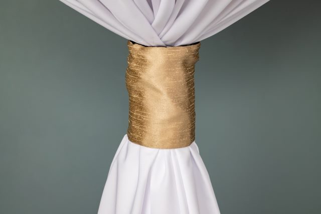 Specialty Verve Champagne Gold linen cuff