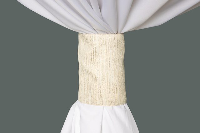 Specialty Metropolitan Natural linen cuff